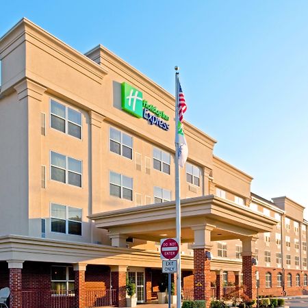 Holiday Inn Express Woodbridge By Ihg Avenel Kültér fotó