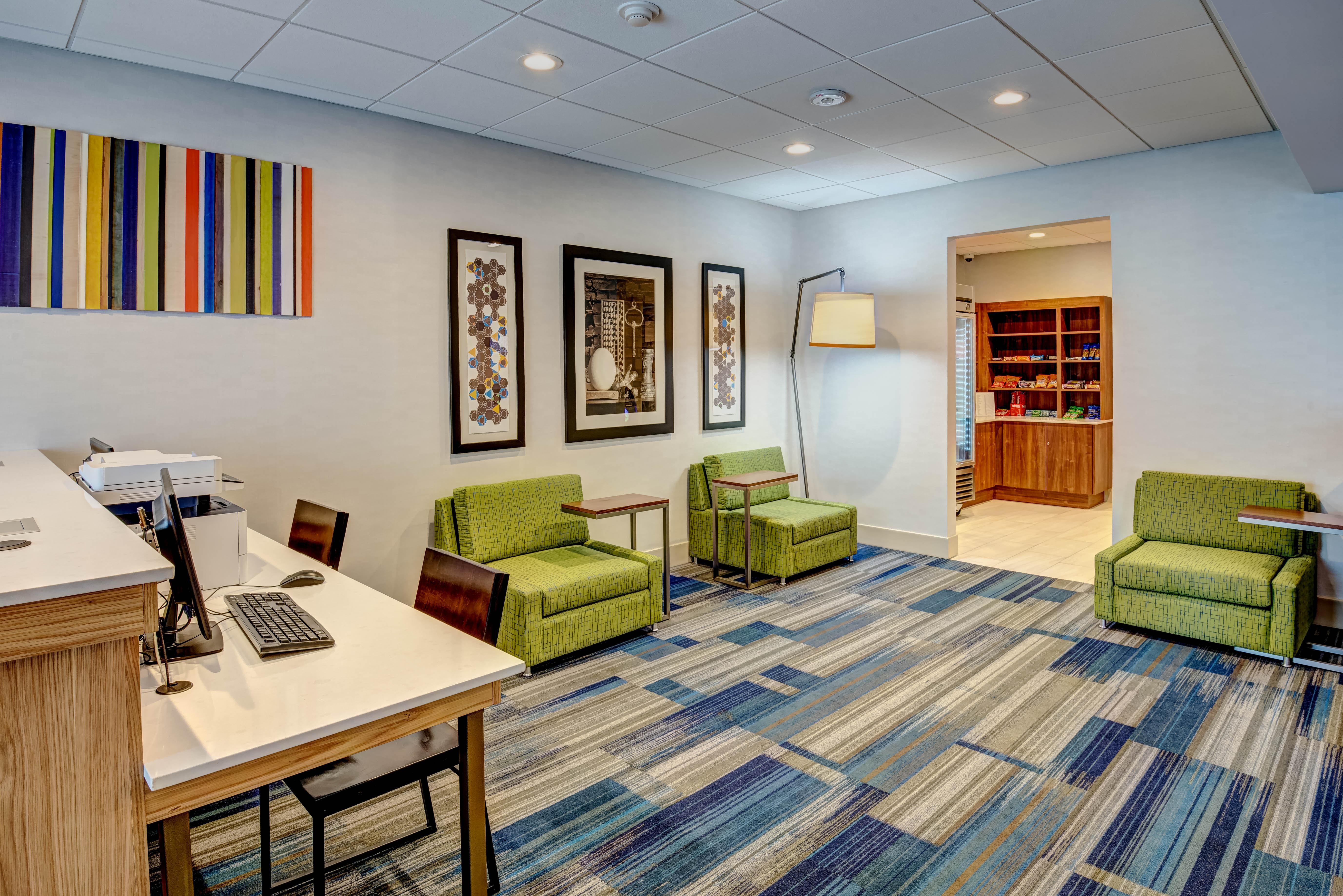 Holiday Inn Express Woodbridge By Ihg Avenel Kültér fotó