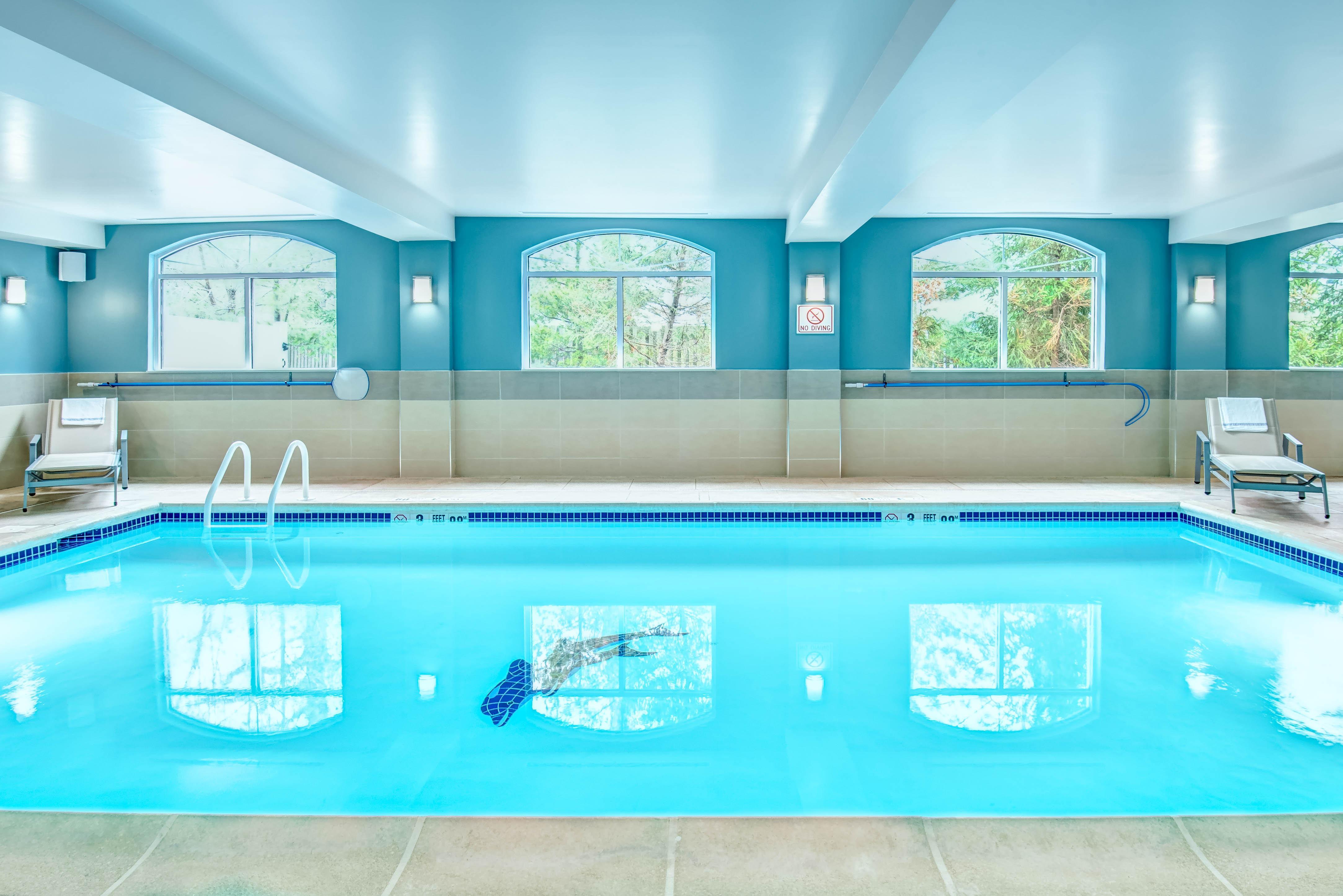 Holiday Inn Express Woodbridge By Ihg Avenel Kültér fotó
