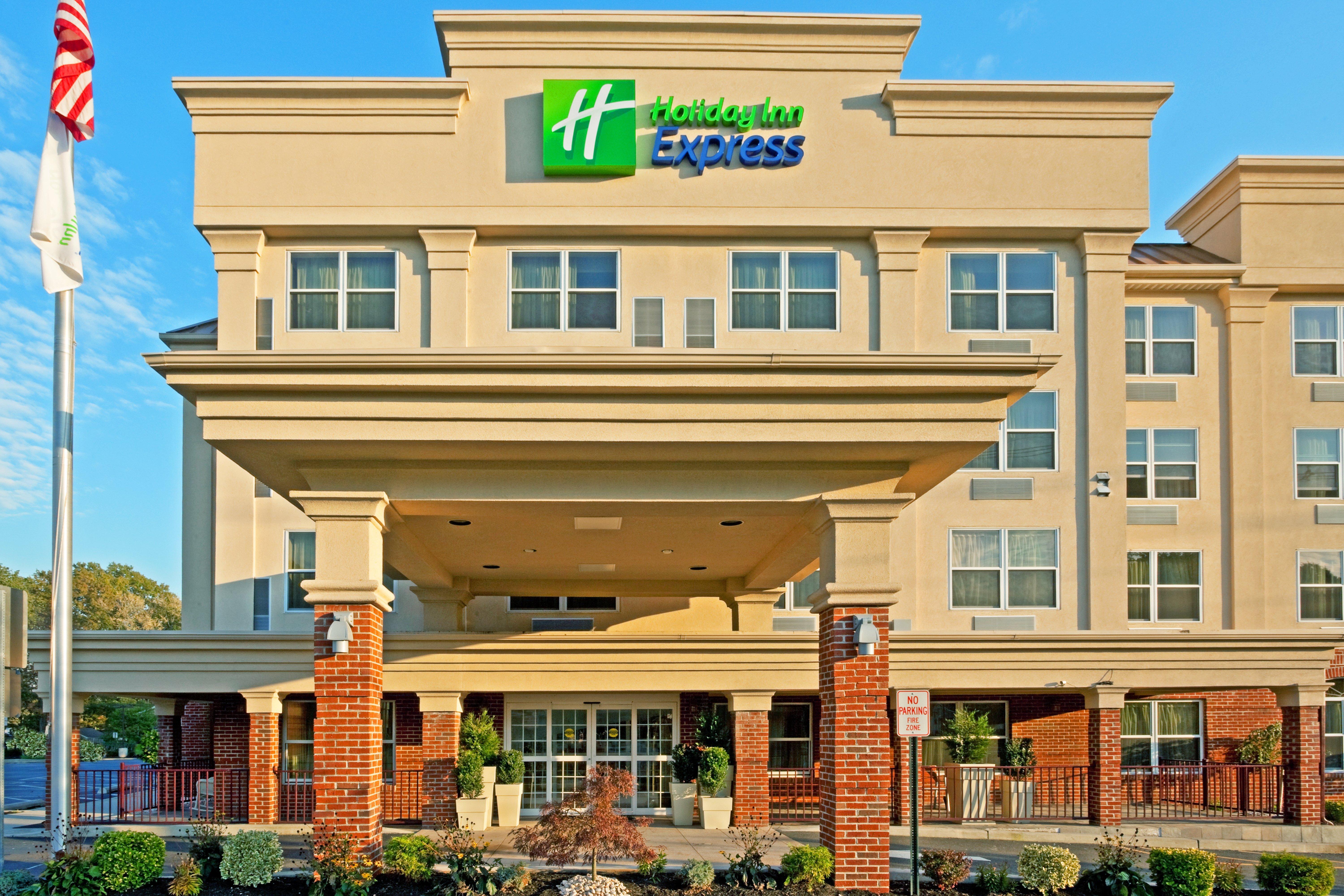 Holiday Inn Express Woodbridge By Ihg Avenel Kültér fotó