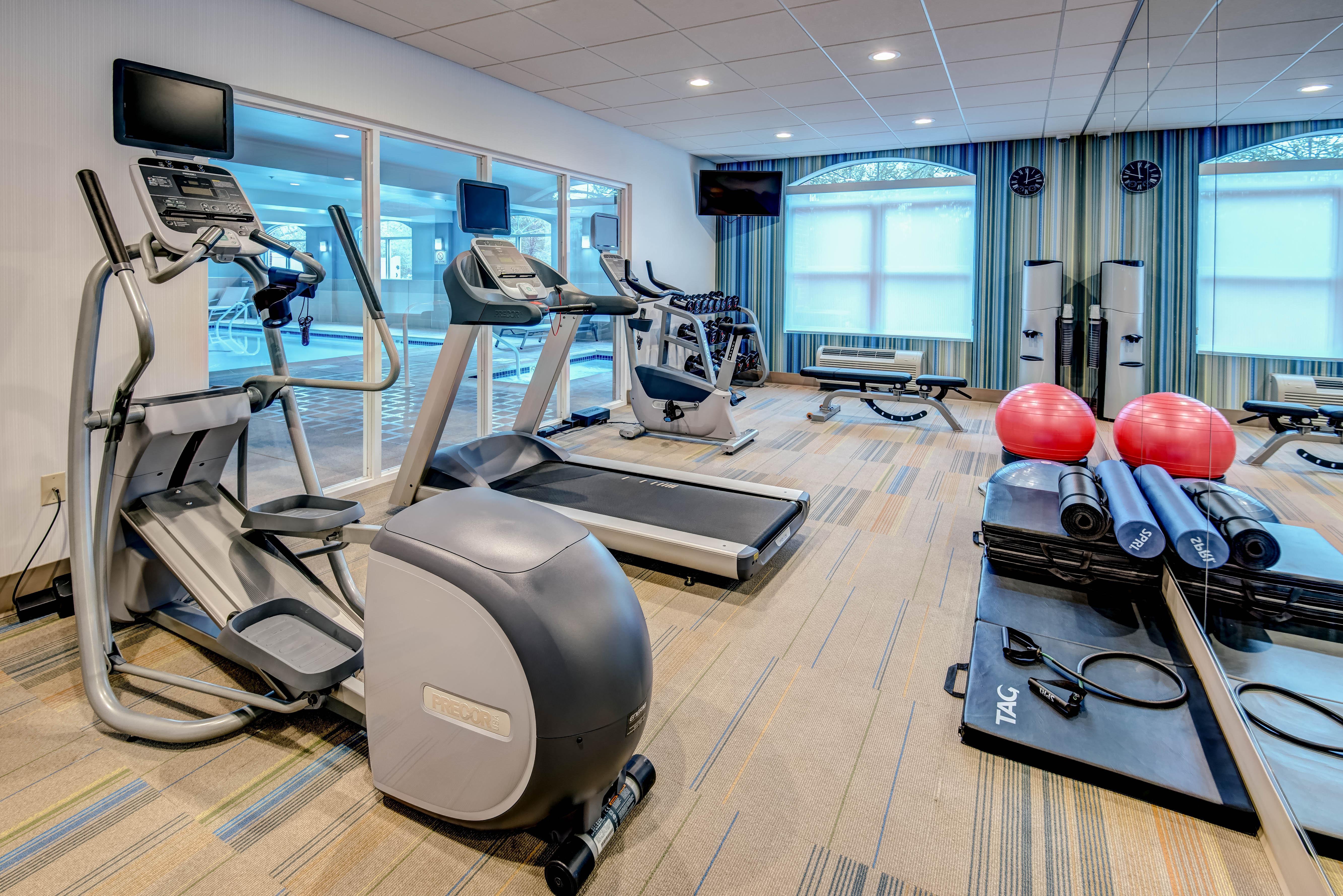 Holiday Inn Express Woodbridge By Ihg Avenel Kültér fotó