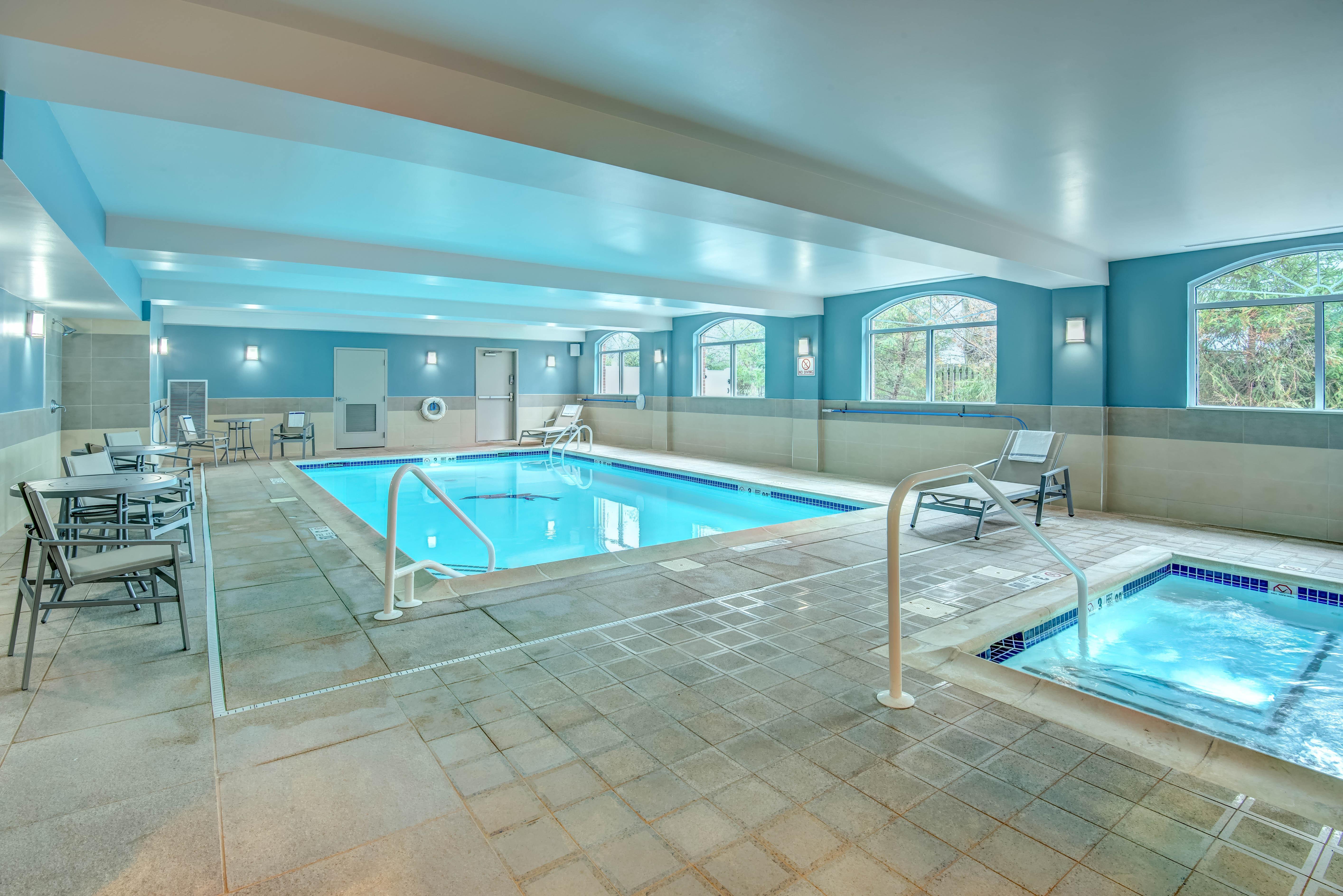 Holiday Inn Express Woodbridge By Ihg Avenel Kültér fotó