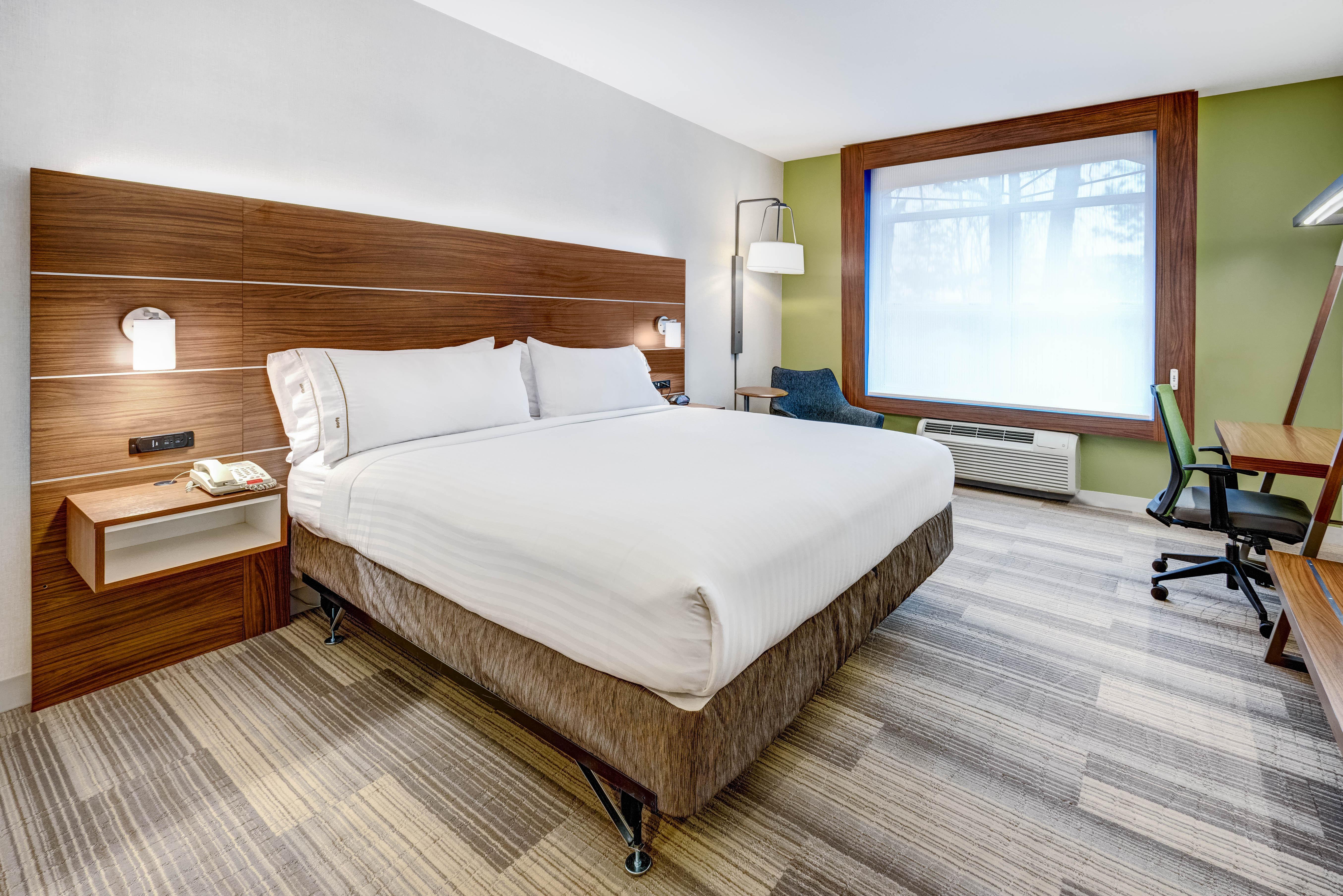 Holiday Inn Express Woodbridge By Ihg Avenel Kültér fotó