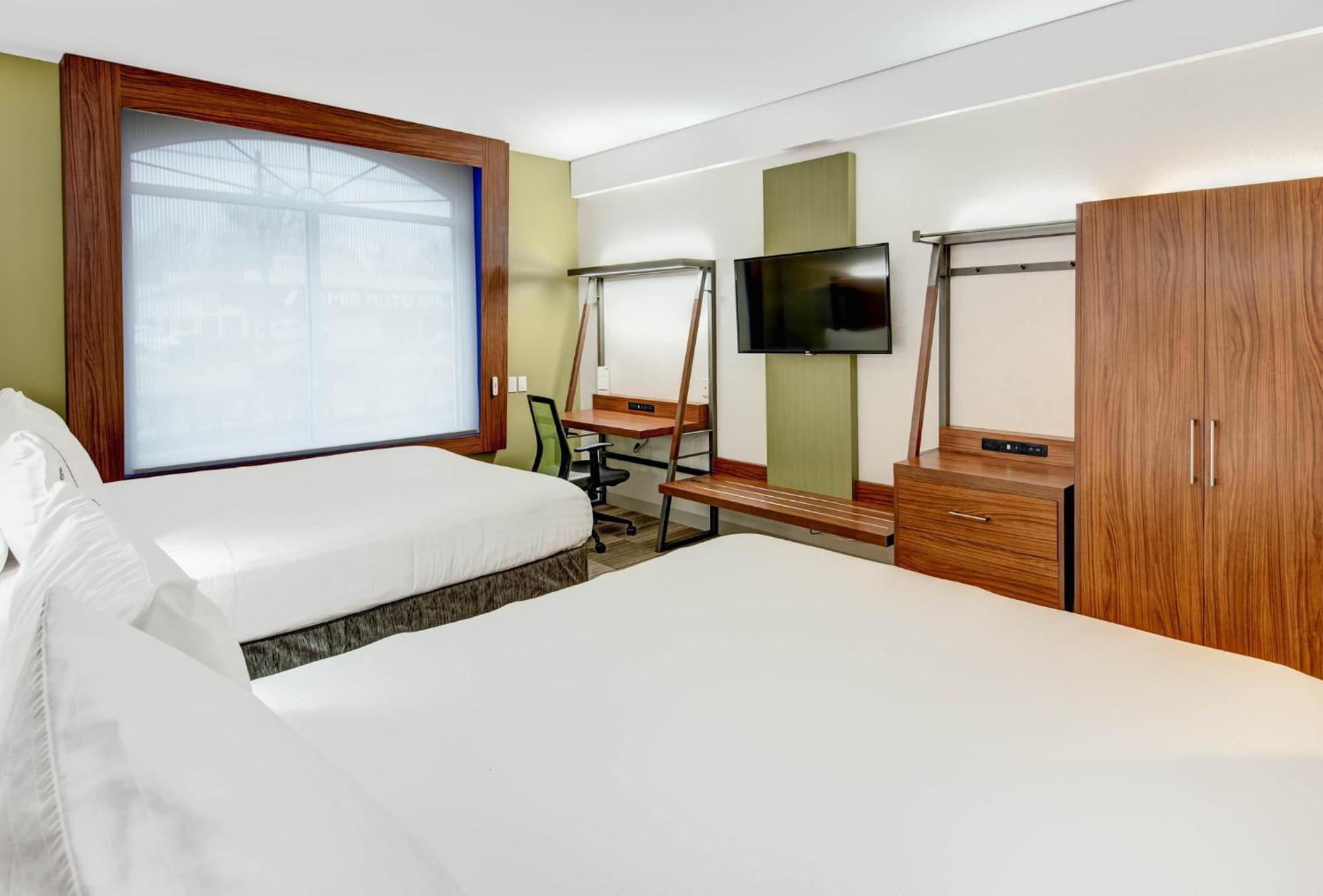 Holiday Inn Express Woodbridge By Ihg Avenel Kültér fotó