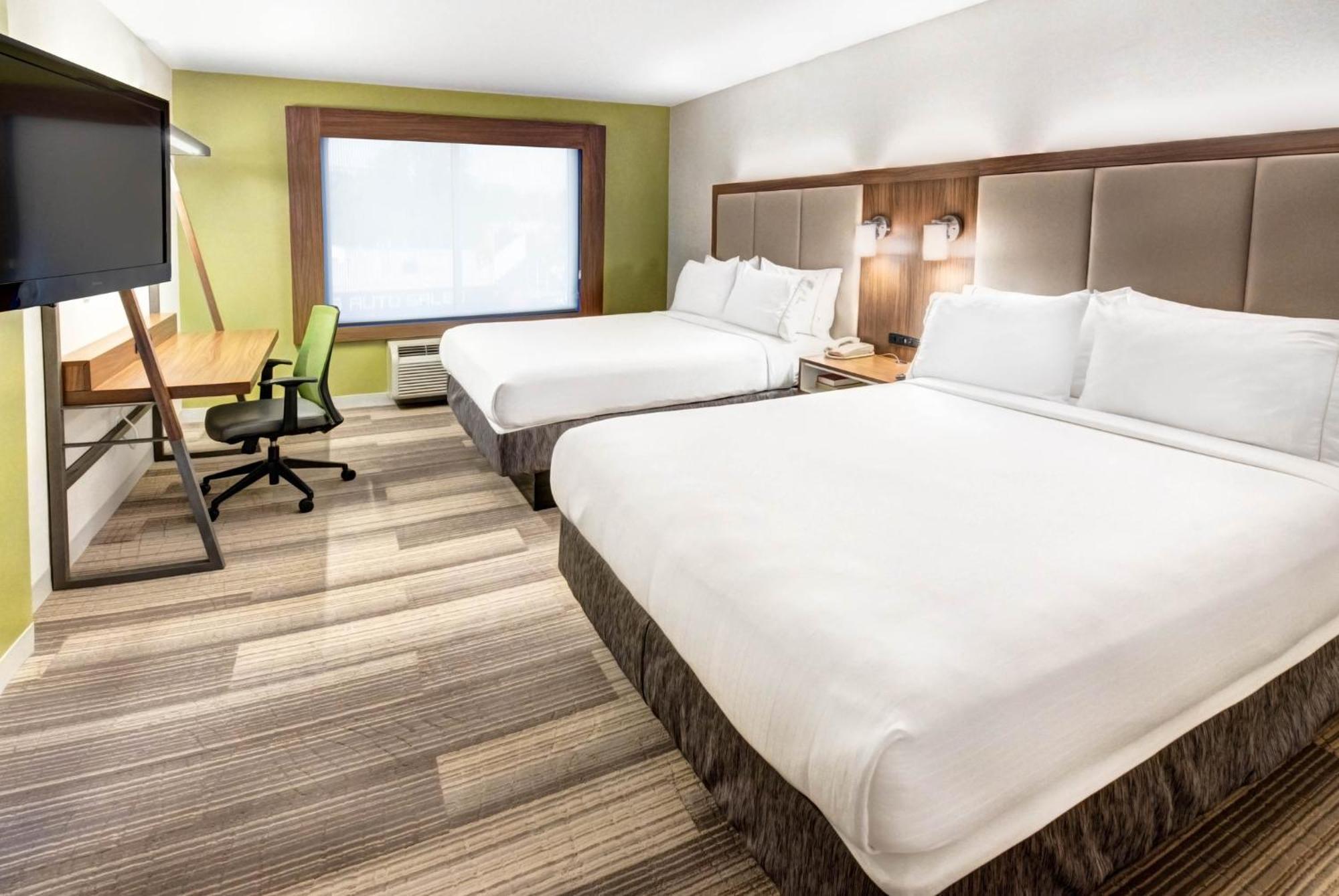 Holiday Inn Express Woodbridge By Ihg Avenel Kültér fotó
