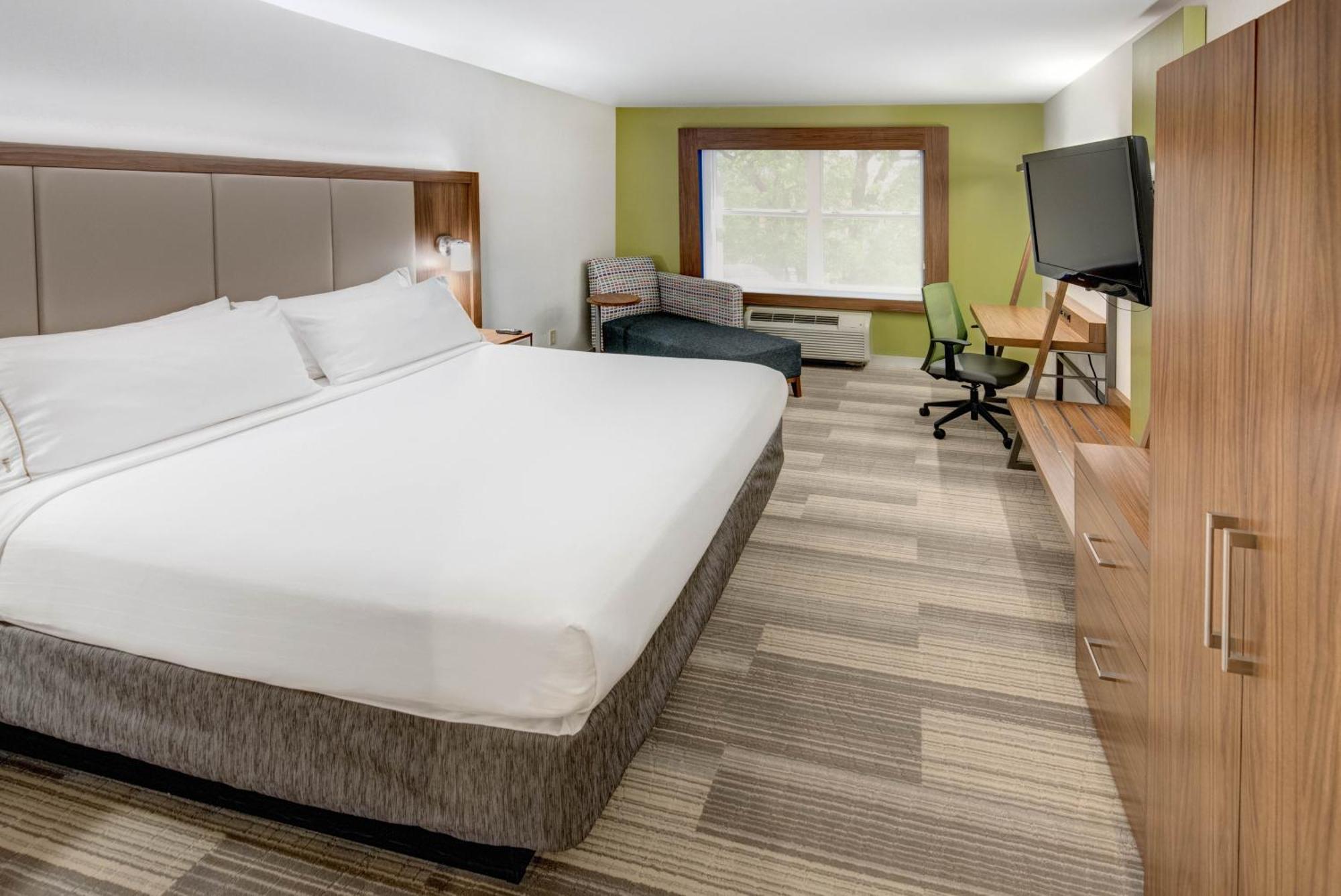 Holiday Inn Express Woodbridge By Ihg Avenel Kültér fotó